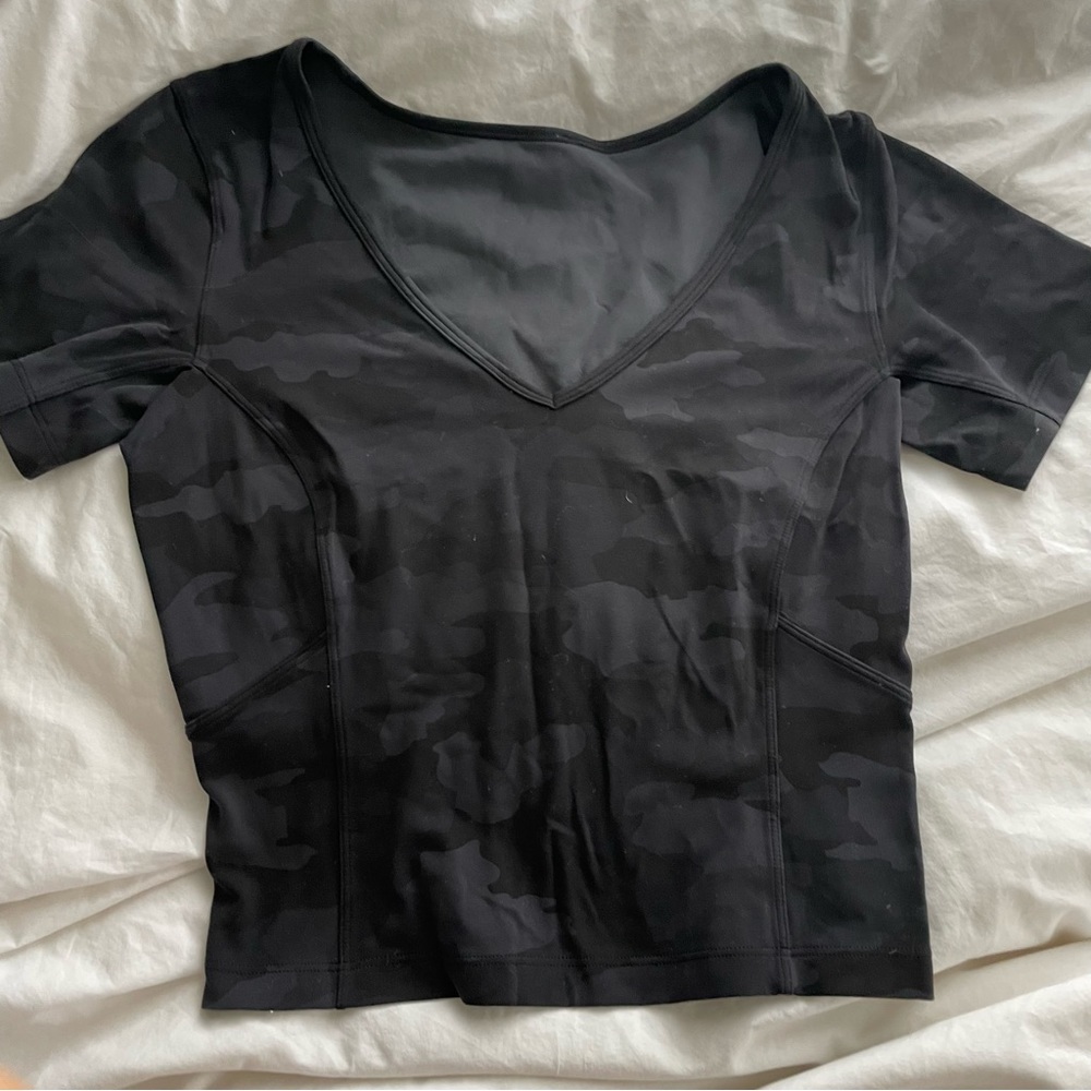Lululemon Align t shirt Incognito Camo Size 6, 2020/2021